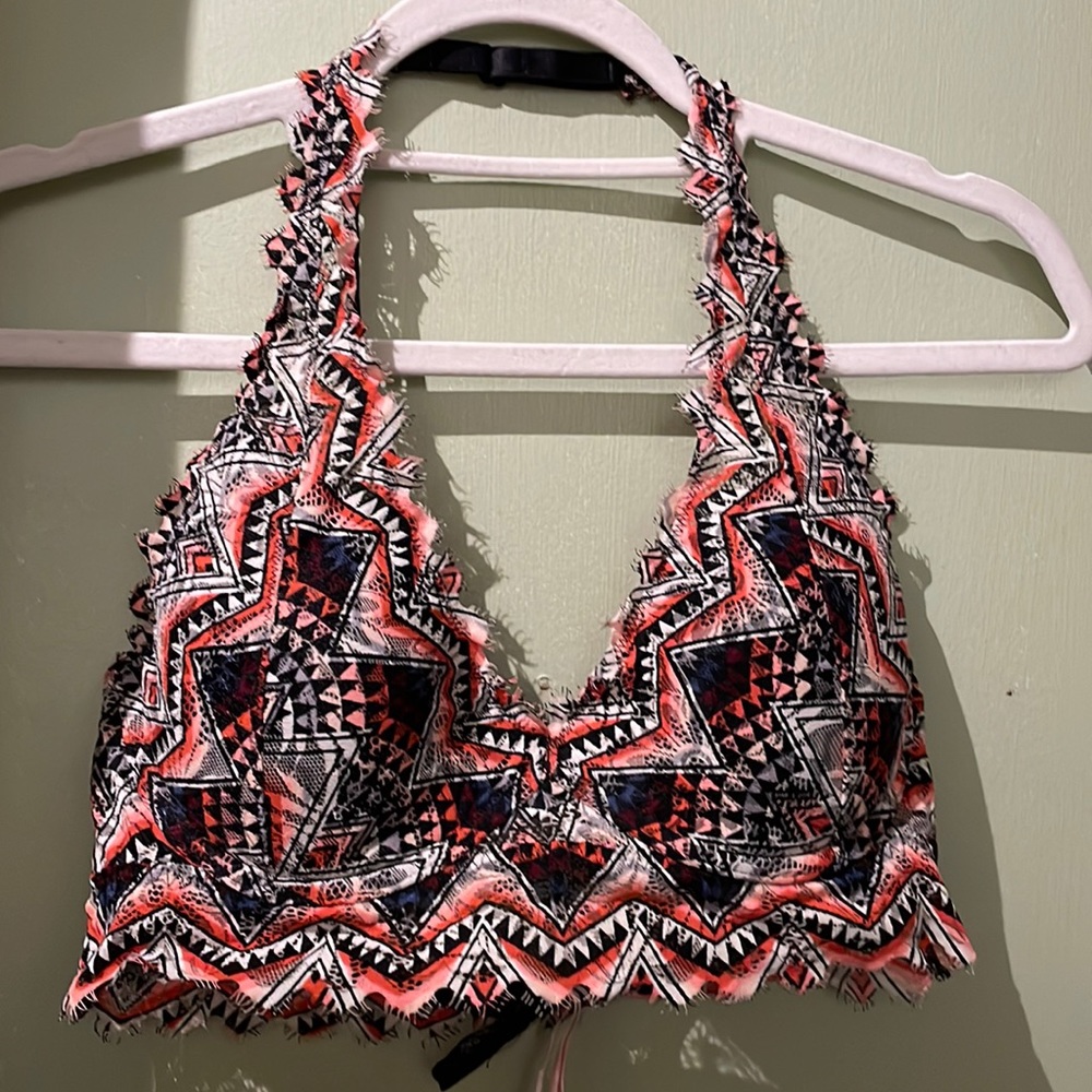 Pink (Victoria Secret) Size Medium Halter bra lightly lined. Beautiful 😍